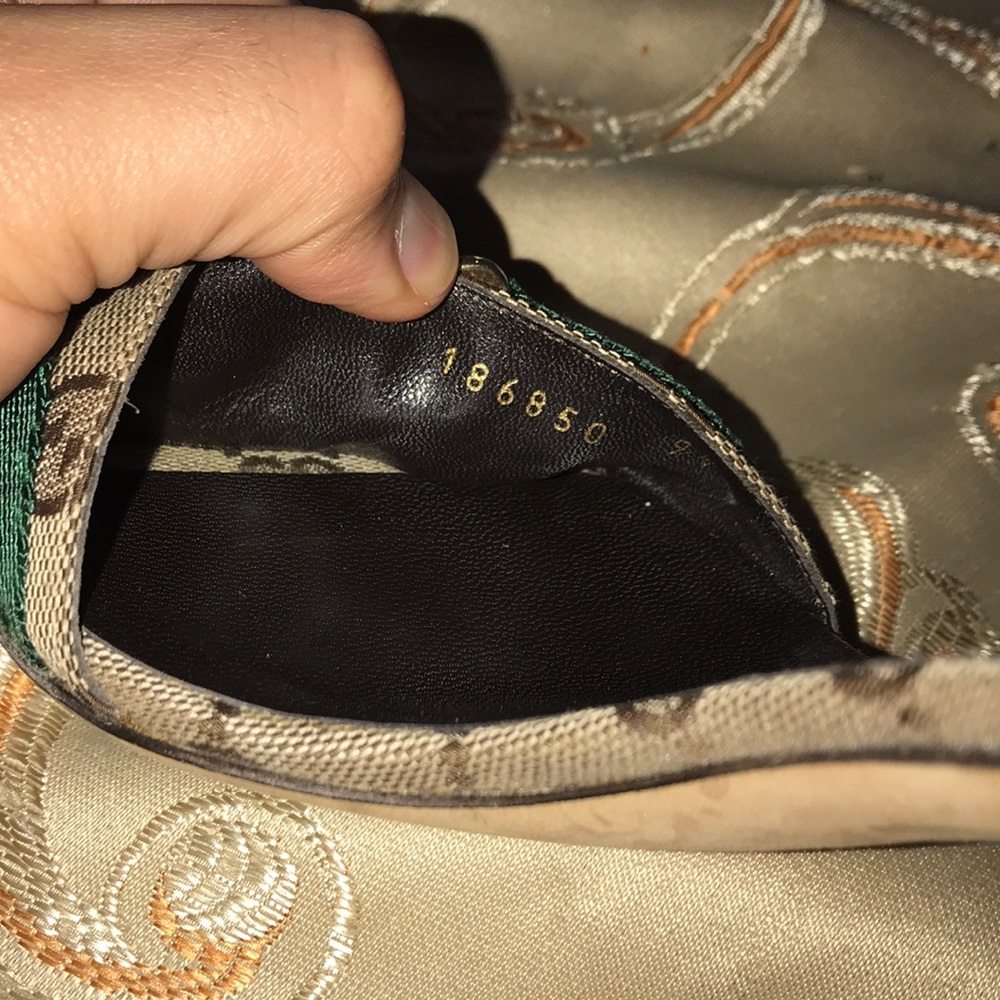 Gucci 9.5 sandals